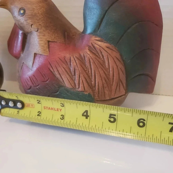 Vintage Folk Art Handcarved set  of 2 Sitting Roosters/Chicken . - Picture 6 of 8